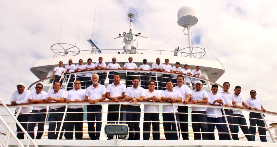 Yacht La Pinta And Its Crew
