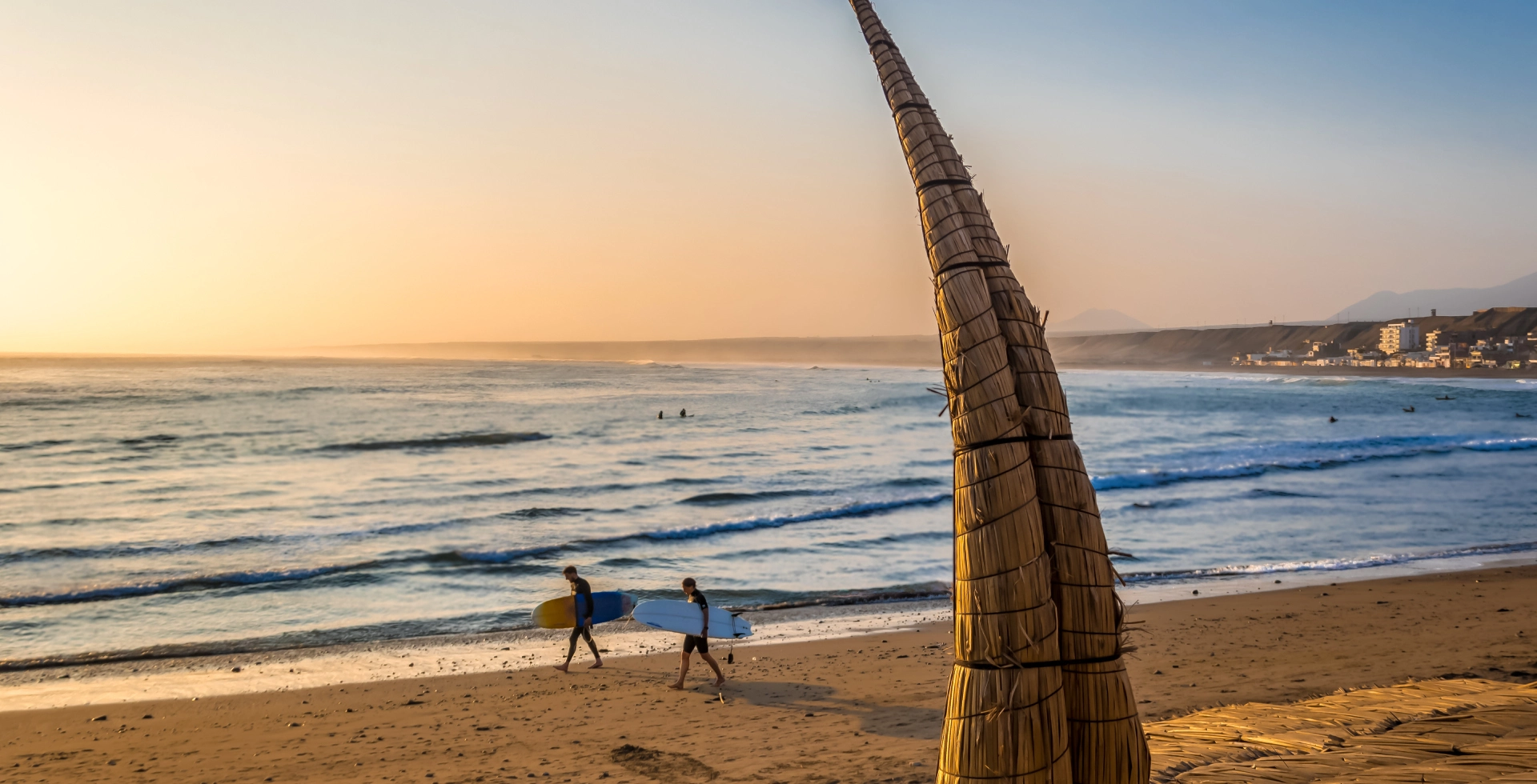 Destino Perú Playa Norte de Huanchaco