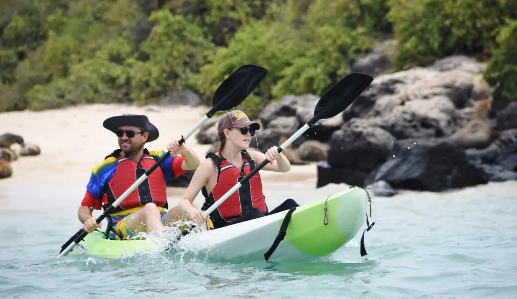 Kayak en la Isla Galápagos