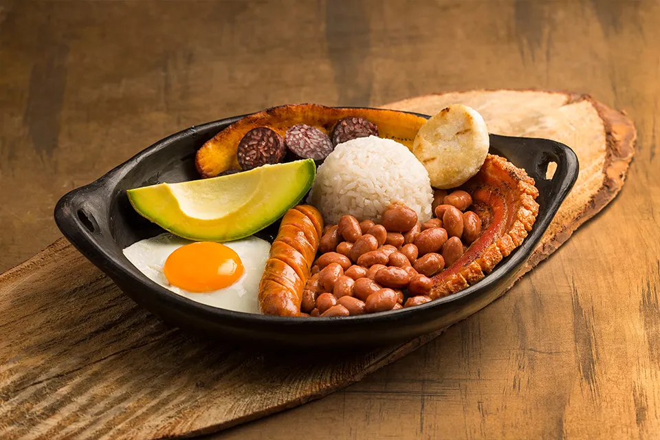 Descubra la gastronomía local al visitar Medellín Descubra la gastronomía local al visitar Medellín