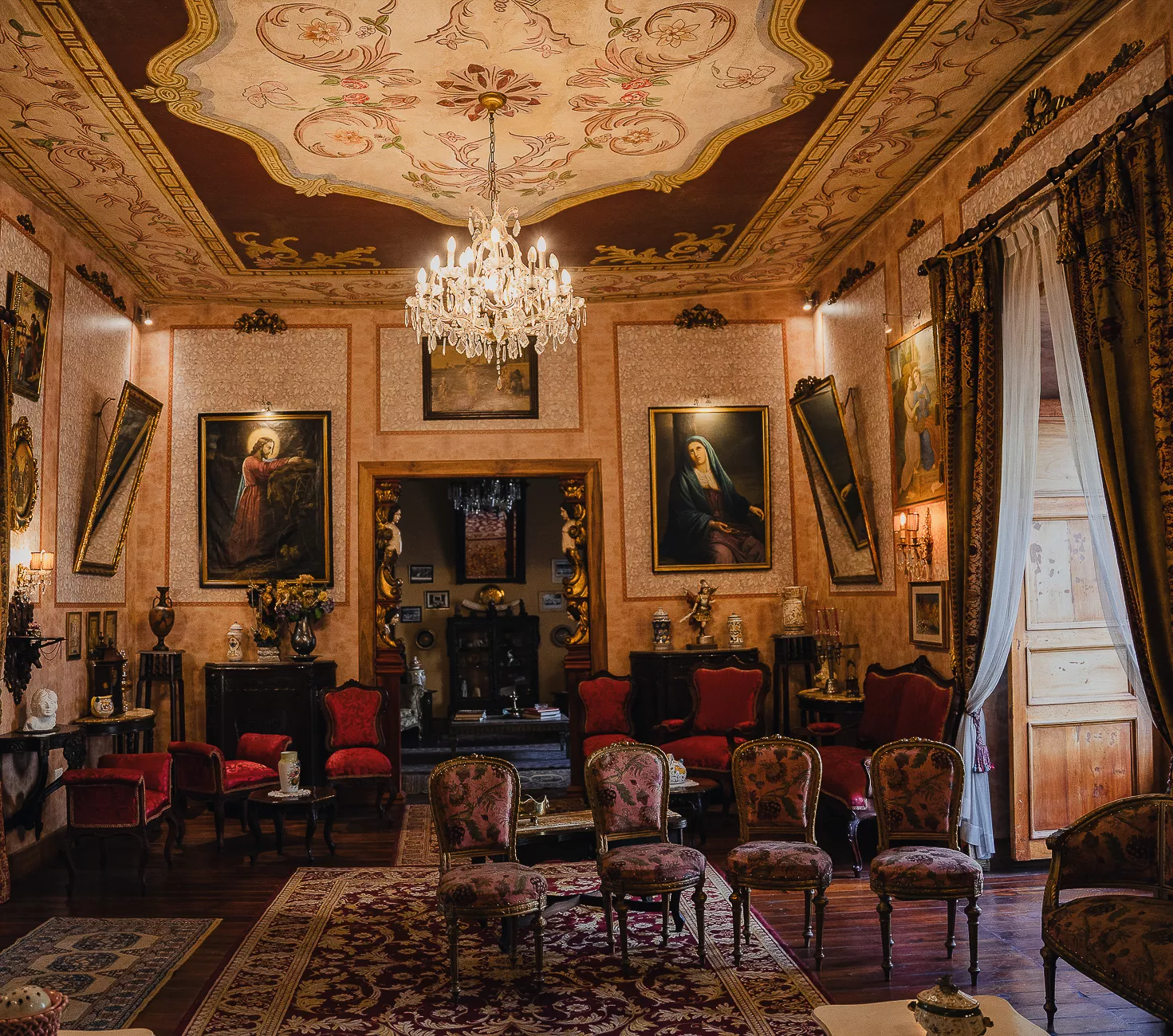 Casa Del Higo In Quito Blends Historic Charm With Vibrant Cultural Events. Casa Del Higo In Quito Blends Historic Charm With Vibrant Cultural Events.