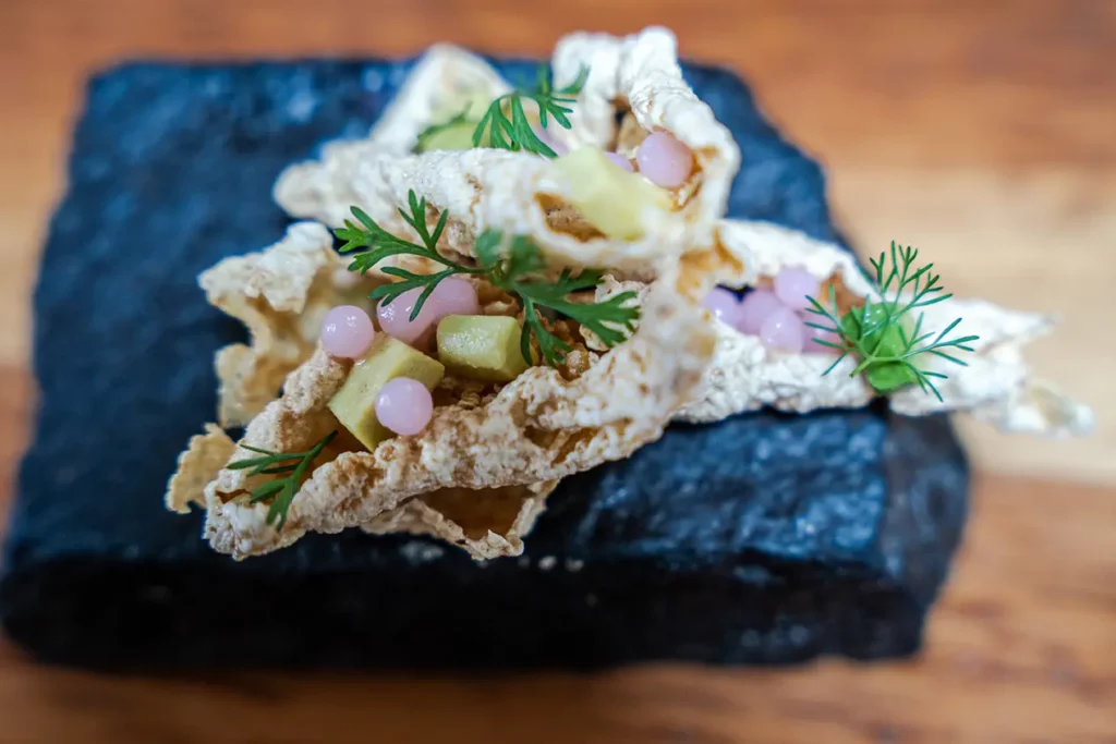 Gourmet dish by chef Samuel Ortega at ShamuiCo restaurant, Cuenca
