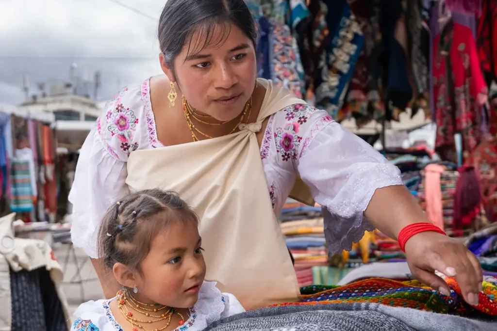Otavaleña women
